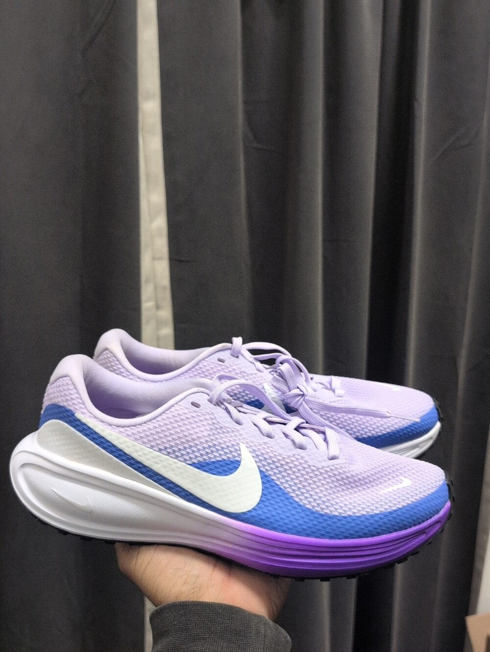 Nike Revolution 8 WMNS Violet Mist / Sapphire Size 9